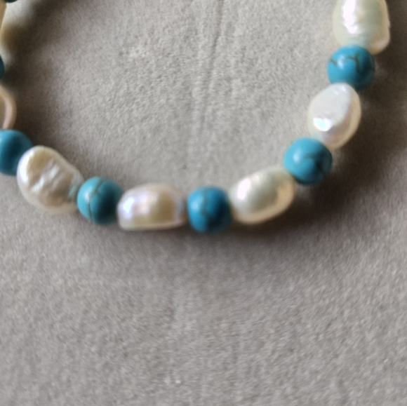 Handmade Pearl and turquoise bracelet. - Picture 3 of 4